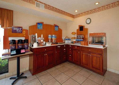 Motel 6 Denham Springs, La Restoran gambar